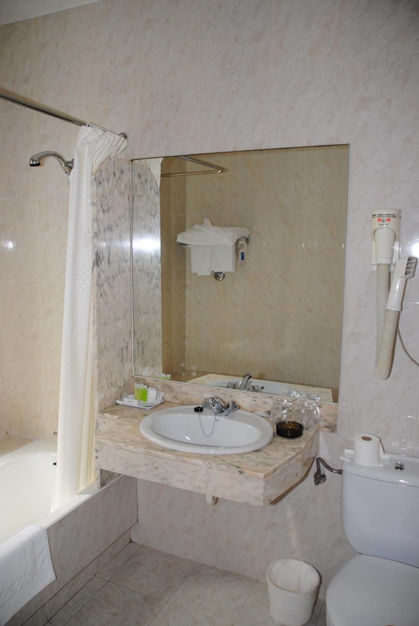 Double or Twin Room Interior Facing,992278471:JPEG